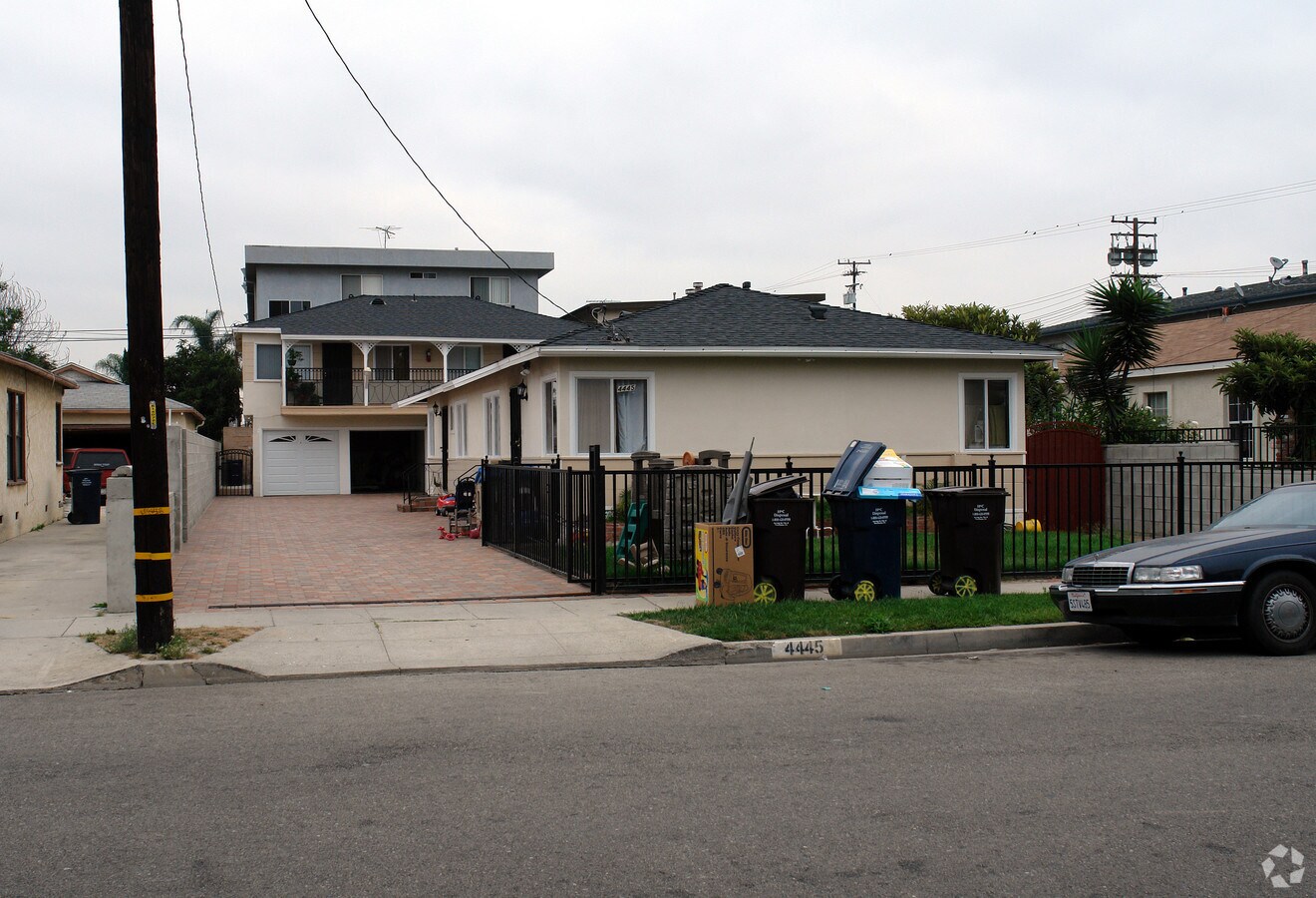 Photo - 4445 W 137th St