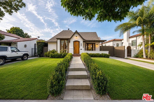 Photo - 6537 Moore Dr