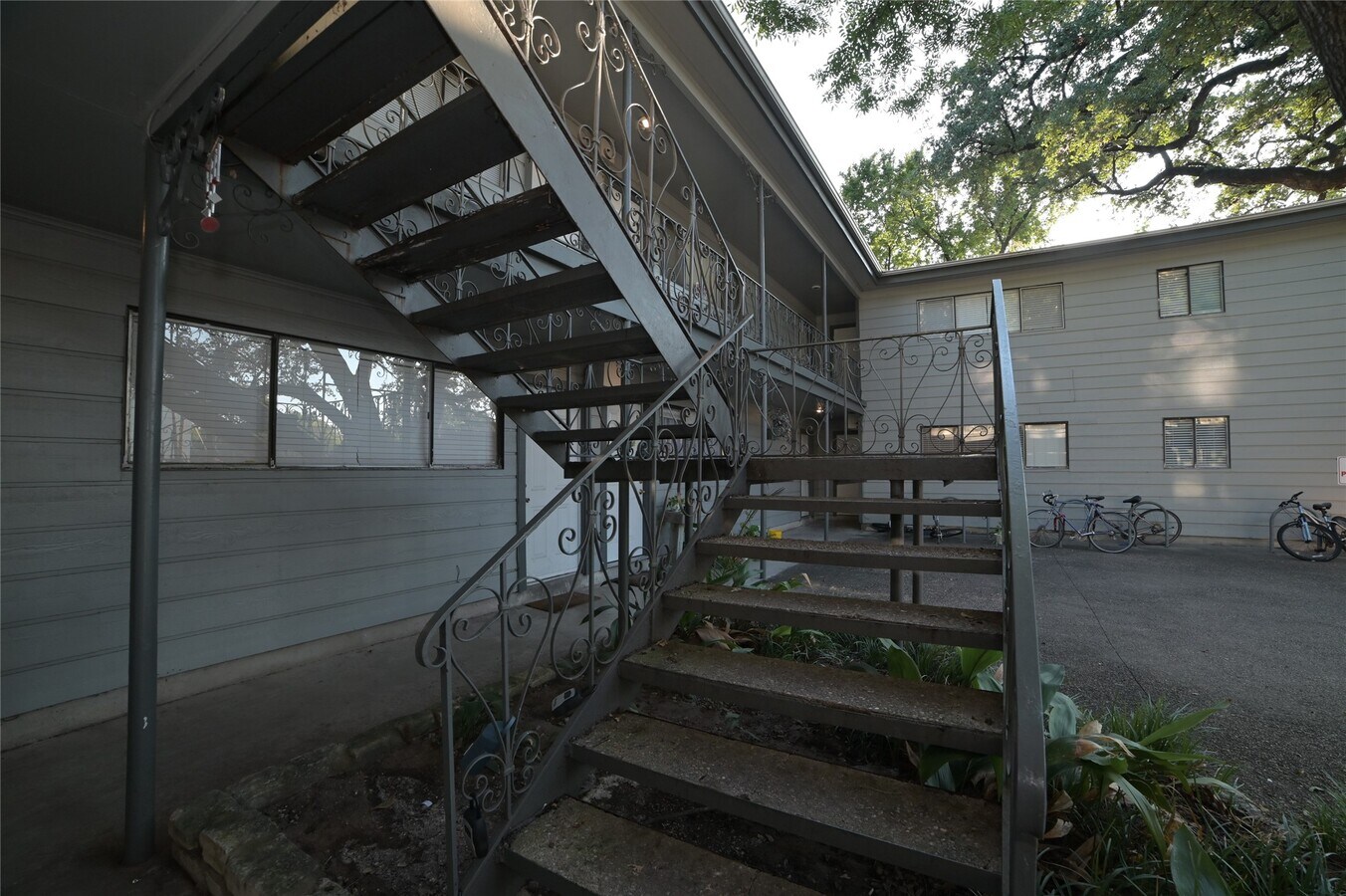 Photo - 803 W 28th St