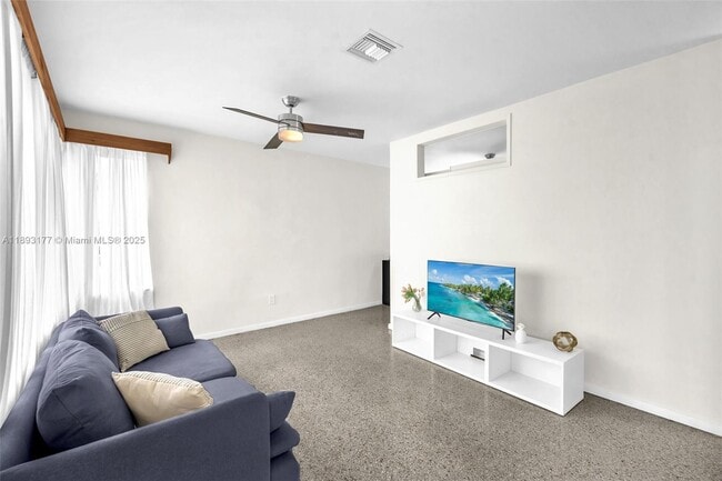 Photo - 1381 NE 152nd St
