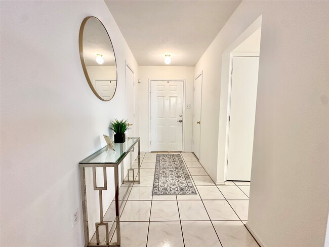 Photo - 8223 Golf Green Cir