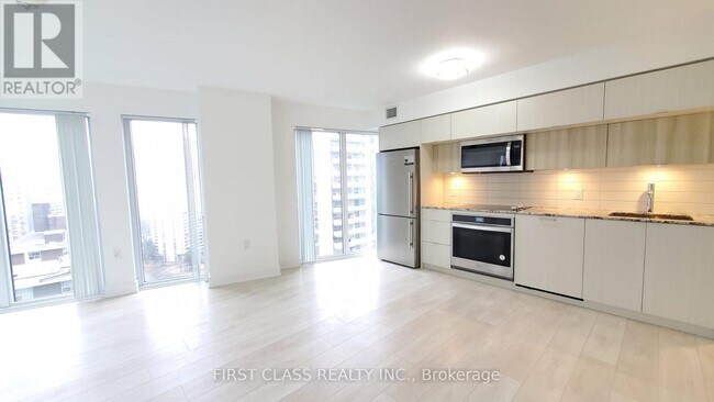 Photo - 575 Bloor St E Unit 1807