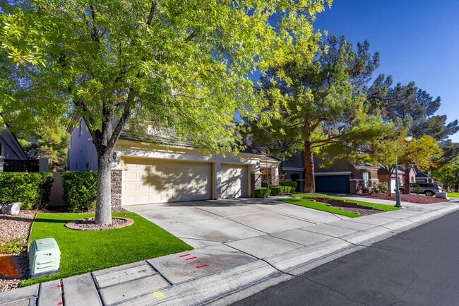 Photo - 4 Bedroom, Queens Ridge Guard Gated Commun...