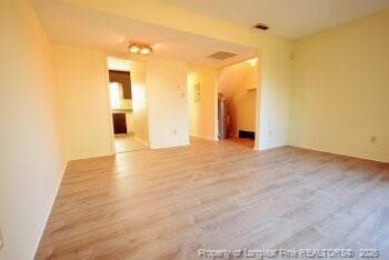 Building Photo - 421 Kirkcaldy Ct