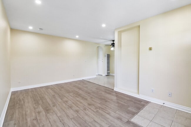 Photo - 4050 46th St Unidad 16