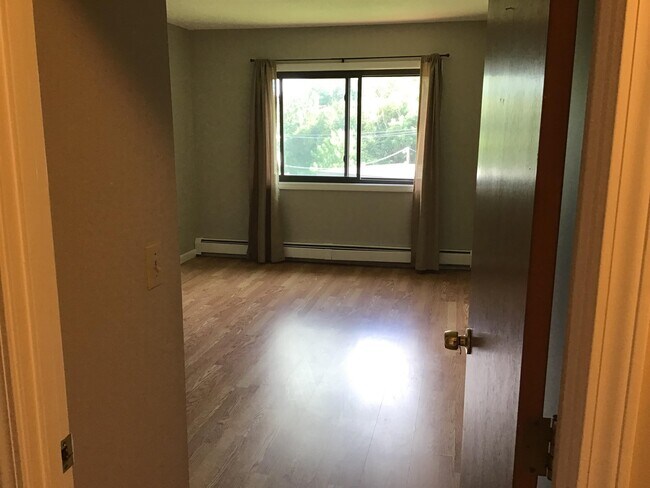 Photo - 9 Strawberry Bank Rd Unidad 16