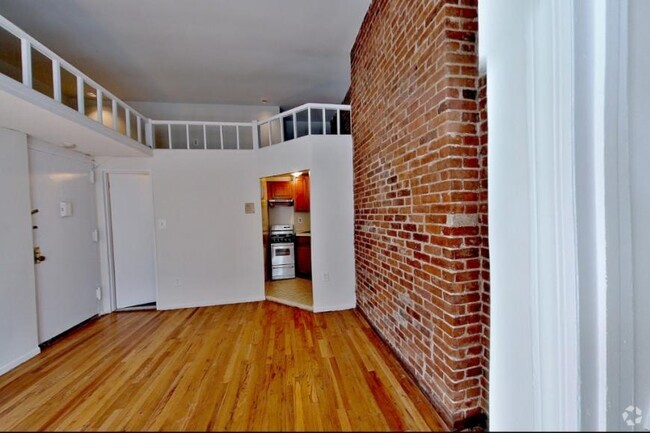 Building Photo - 0 bedroom in New York NY 10024 Unit 3W Rental