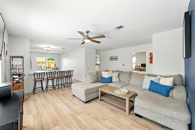 Photo - 5307 Apple Orchard Ln