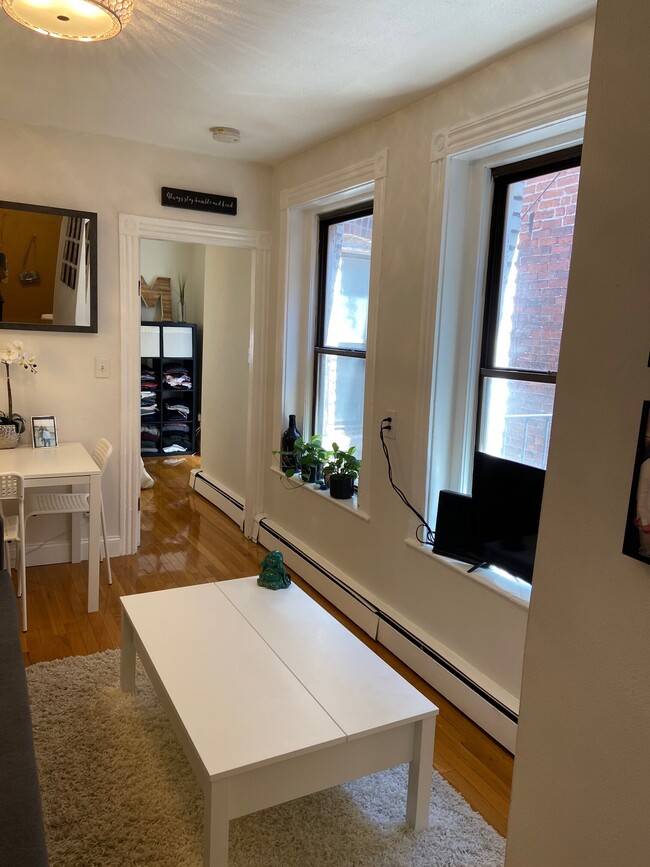 Photo - 22 Sheafe St