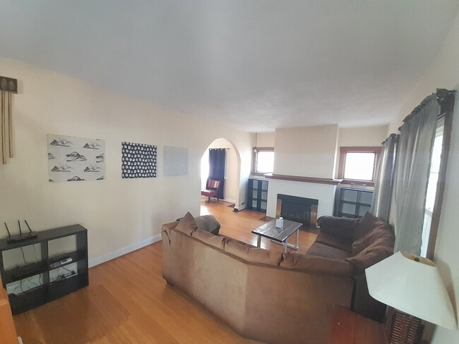 Photo - 1118 N Elmwood Ave