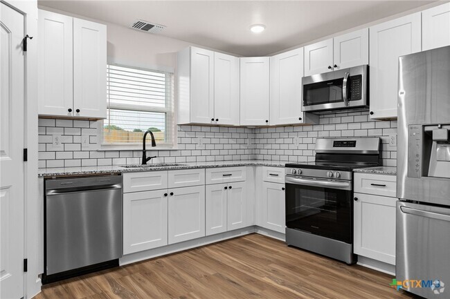 Building Photo - 1003 S 26th St Unit B Rental