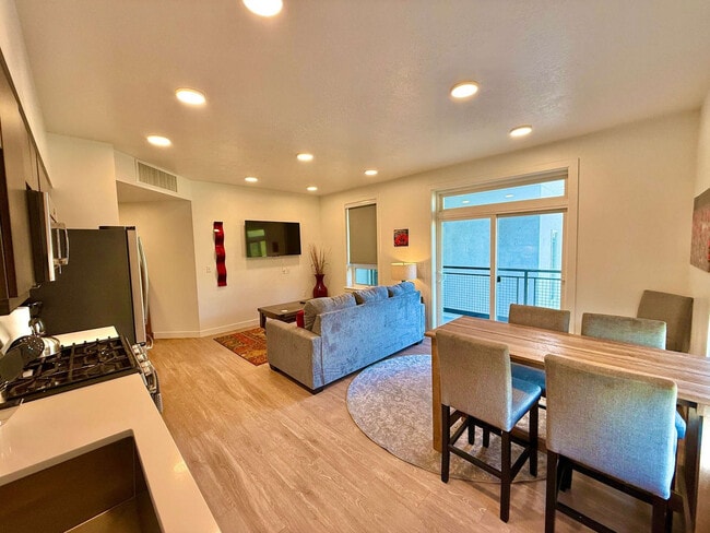 Photo - 385 S 400 E Unidad ID1389257P