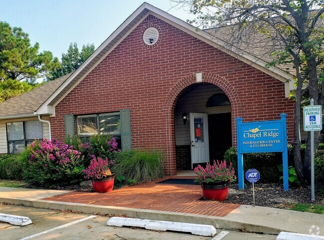 Building Photo - Chapel Ridge of Shawnee Rental