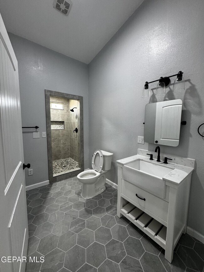 Photo - 10277 N Loop Dr