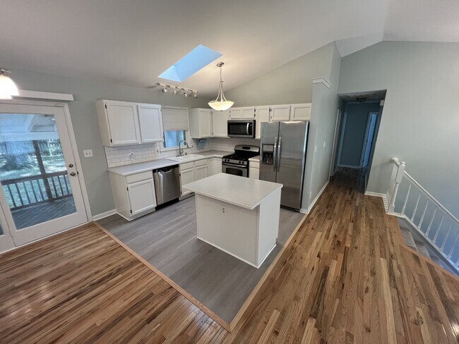 Photo - 6215 Forest Grove Dr