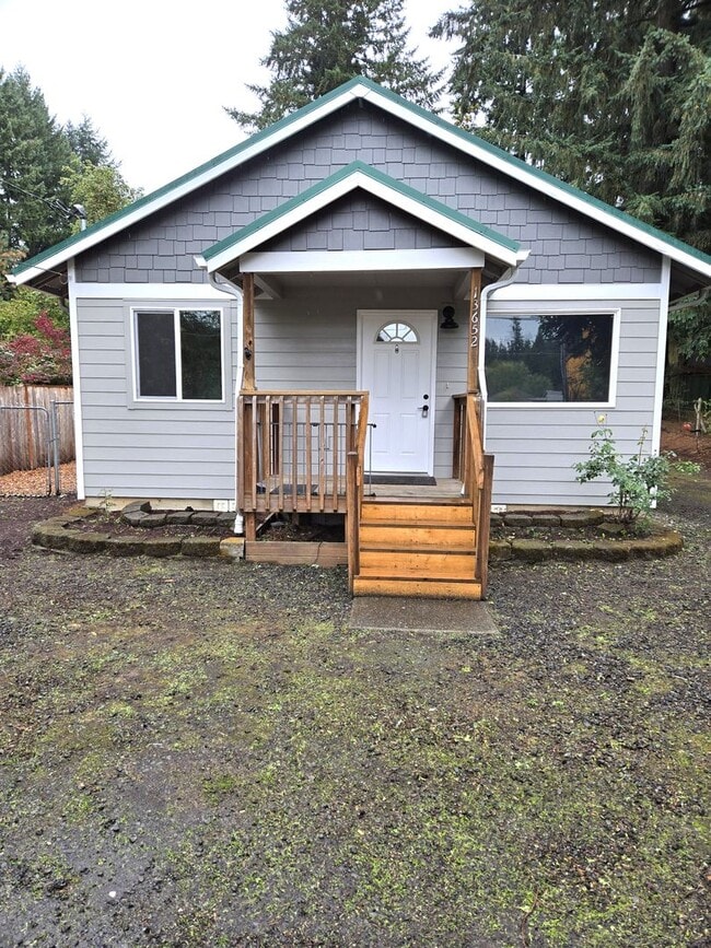 Building Photo - Large lot with tons of storage !  3 br , 2...