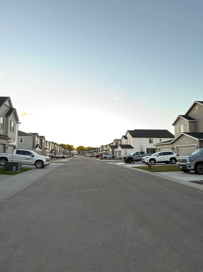 Photo - Modern Townhouse for Rent in Desirable Star - 3 Bedroom and 2.5 Bathroom