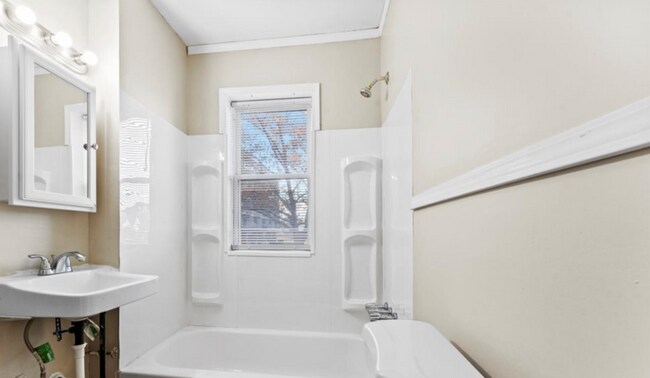 Photo - 7100 Freda St