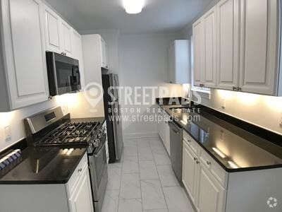 Building Photo - 1 bedroom in Brookline MA 02446 Rental