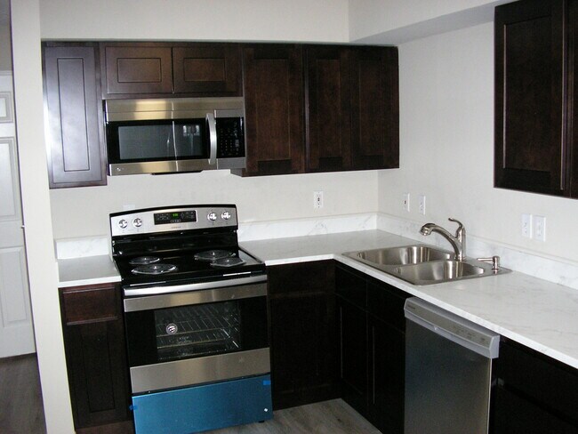 Photo - 1055 Winners Cir