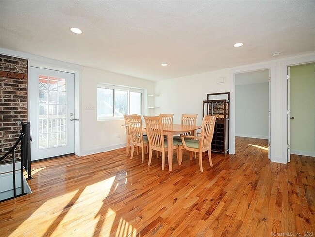 Photo - 16 Maiden Ln