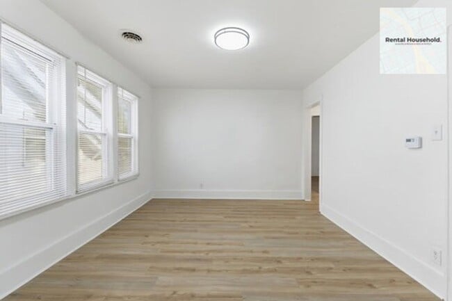 Photo - 16230 Indiana St Unit 2 (Upper)