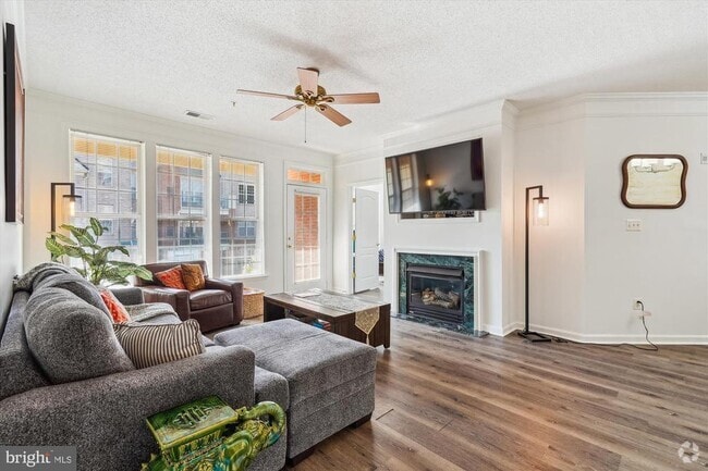 Building Photo - 12161 Abington Hall Pl Unit 204 Rental
