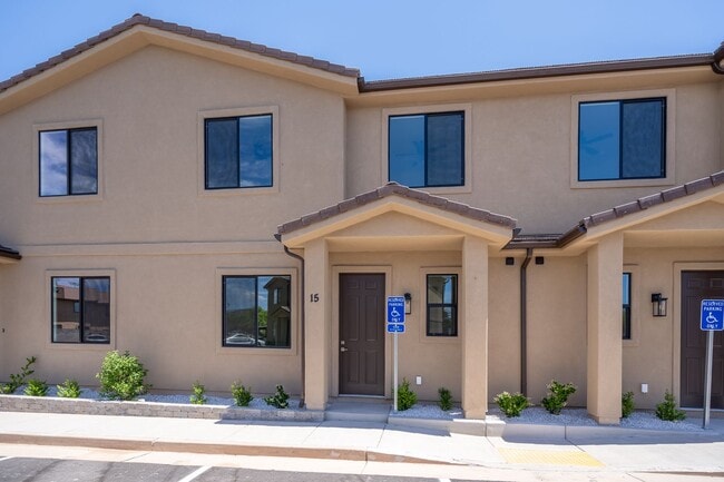 Brand New Townhome Near Utah Tech - Brand New Townhome Near Utah Tech