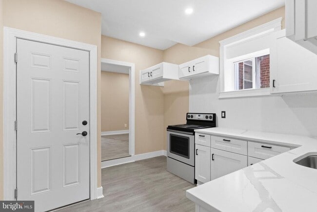 Photo - 2839 N 9th St