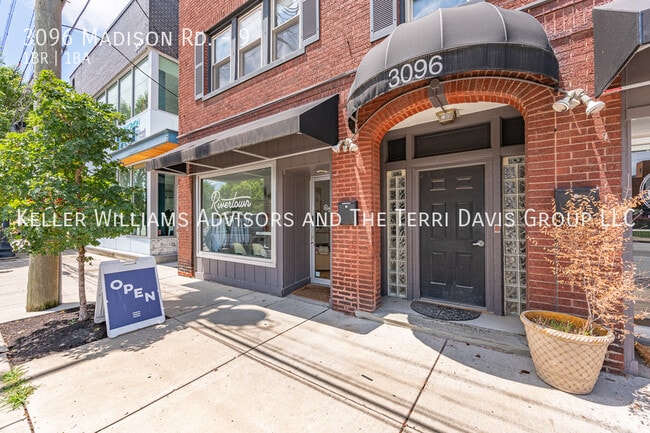 Building Photo - 3096 Madison Rd Unit 9