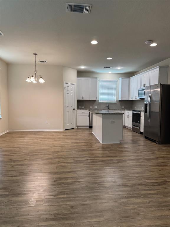 Photo - 201 Bedford Falls Ln