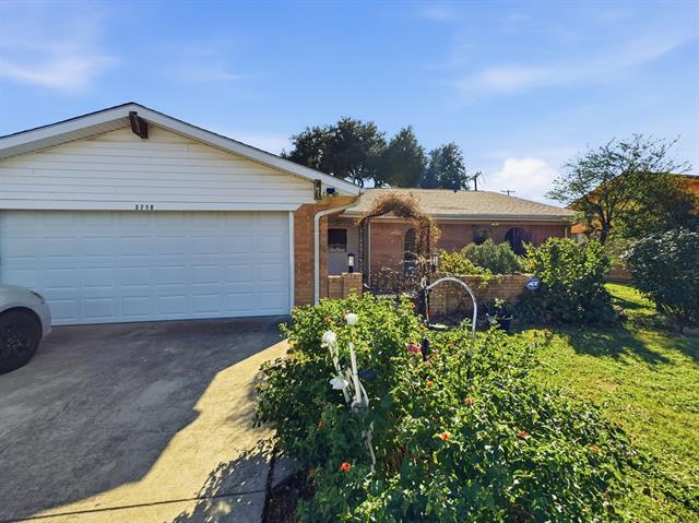 Building Photo - 3718 W Rochelle Rd