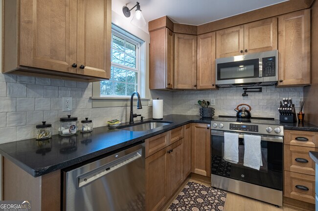 Photo - 26 Jennifer Ln