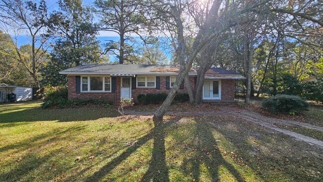 Photo - 298 Lindale Ave