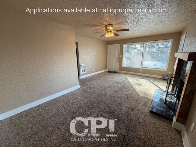 Photo - 704 1/2 Academy St.