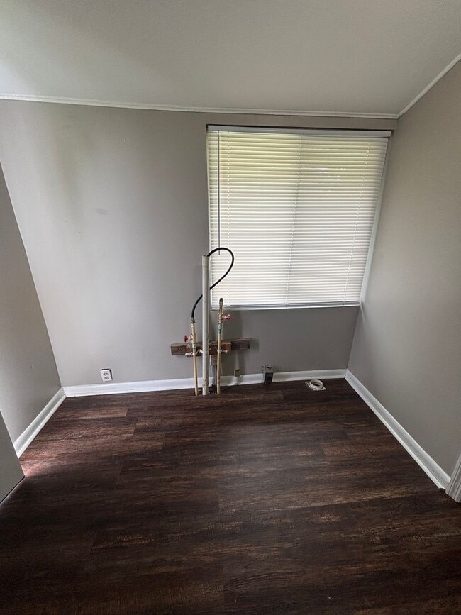 Photo - FOR RENT