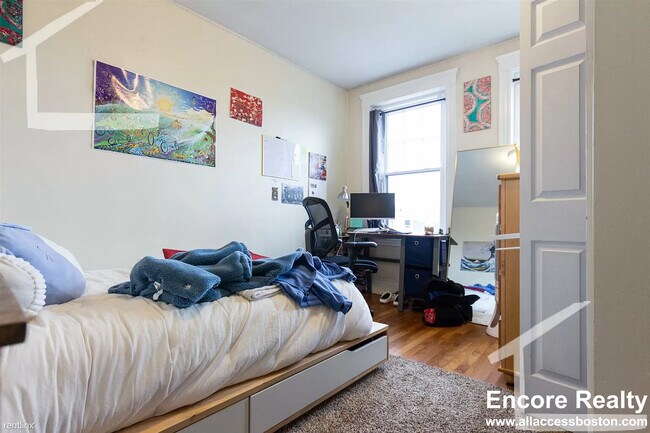 Photo - 2003 Commonwealth Ave Unit 10