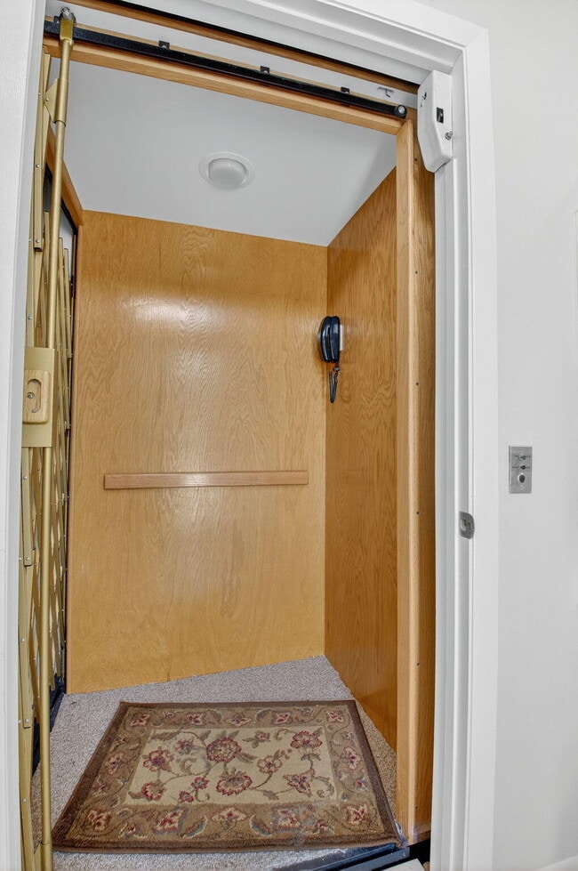 Photo - 5136 Floria Dr Unit N