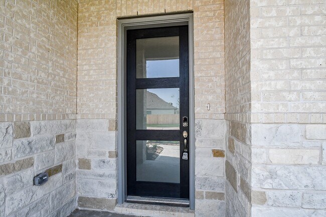 Photo - 5838 Wayne Wy