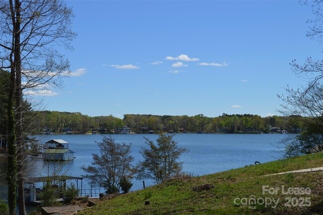 Photo - 125 Broadview Cir