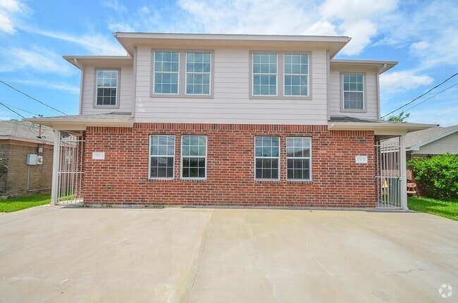 Building Photo - 3738 Lehall St Rental