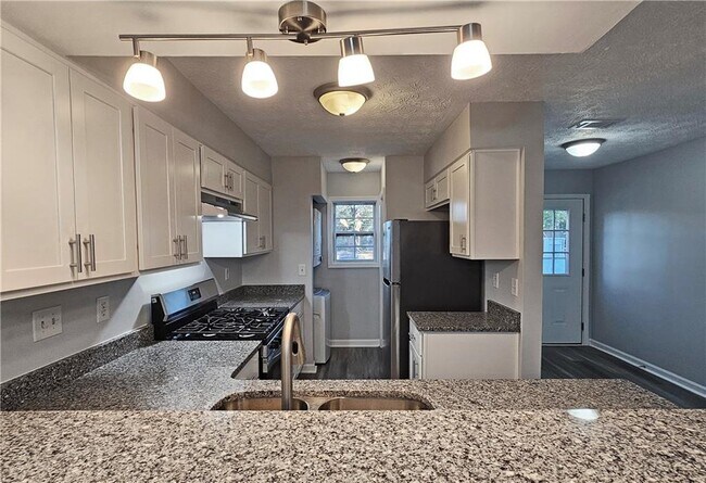 Photo - 6627 Banbury Ct NW