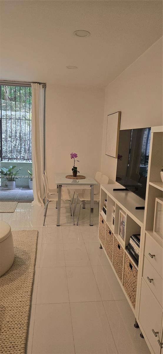 Photo - 2539 S Bayshore Dr Unit 117A