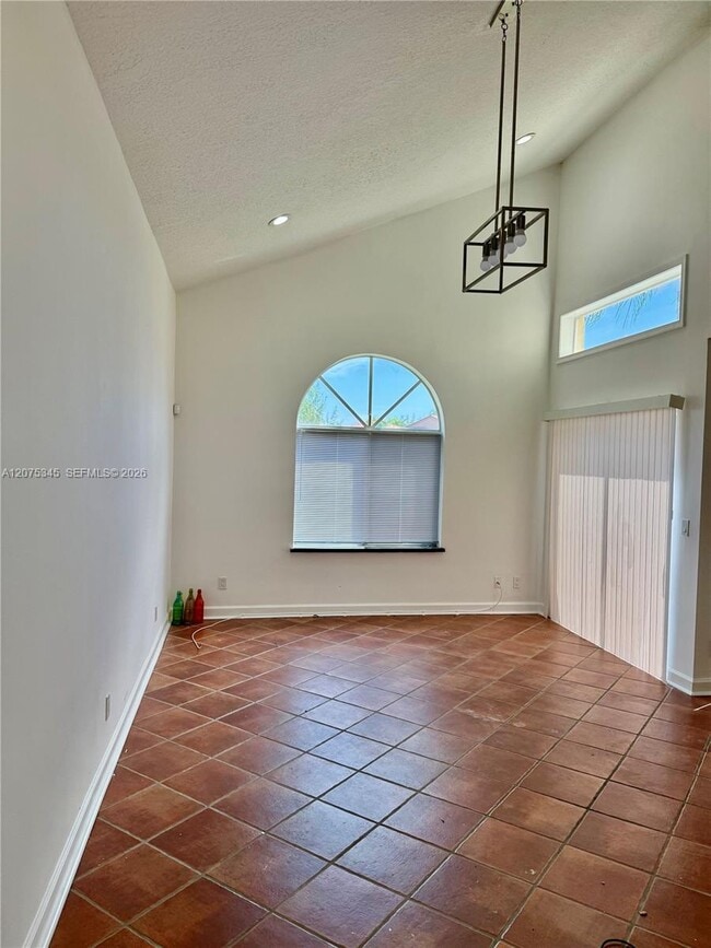 Photo - 1094 SE 6th Ave