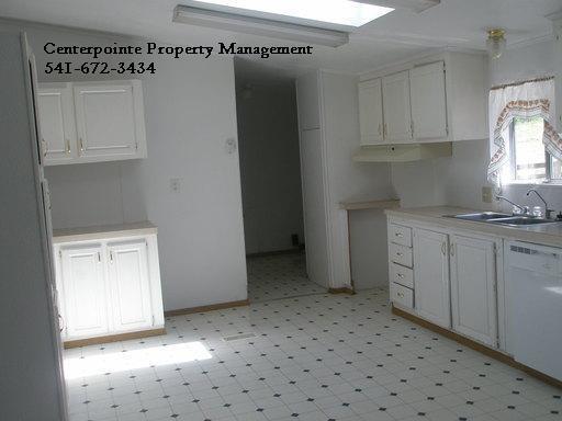 3 Bedroom DW/MH in Country Setting - 3 Bedroom DW/MH in Country Setting House
