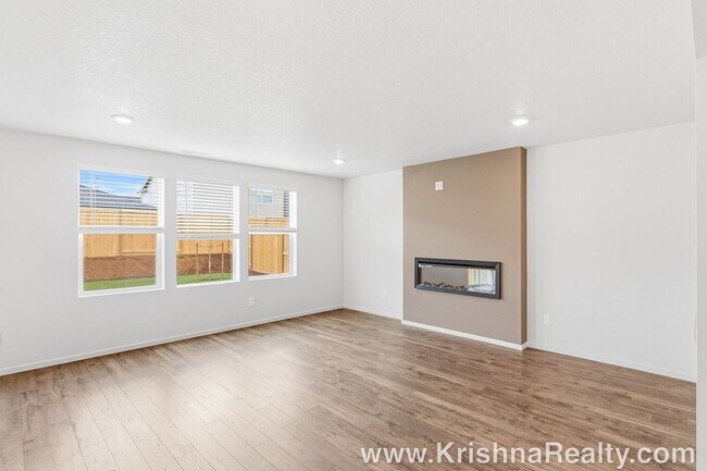 Photo - 5 BD | 3 BA | Brand New Construction | East Park Village | Salem Home!