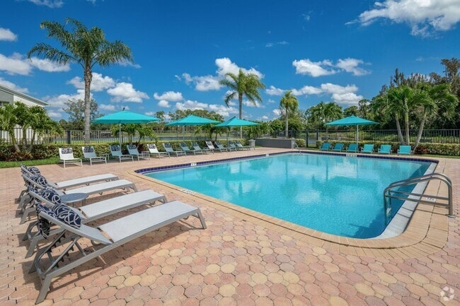 Building Photo - Rosemont Royal Palm Rental