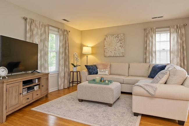 Building Photo - 40 Avon St Unit 2