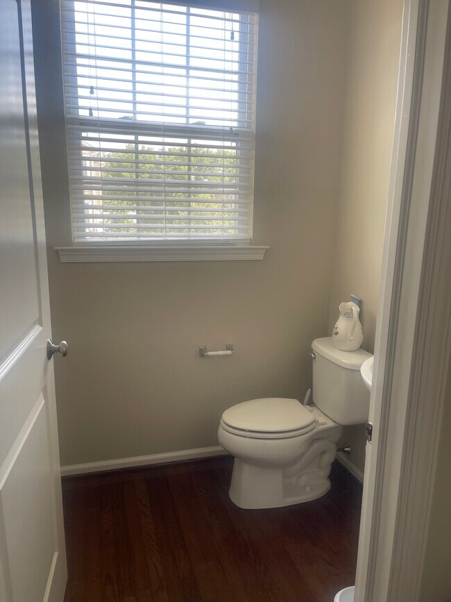 Photo - 121 Carillon Hill Ln