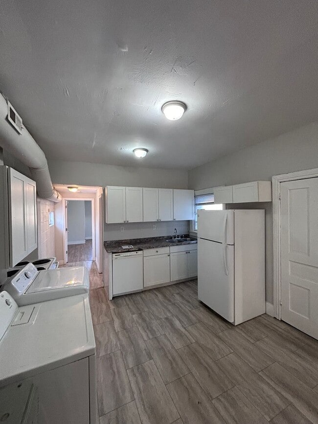 Photo - Available Now! | 2 Bed/ 1 Bath | Church Hill North